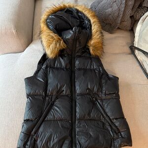 Black Puffer Vest with Faux Fur Trim